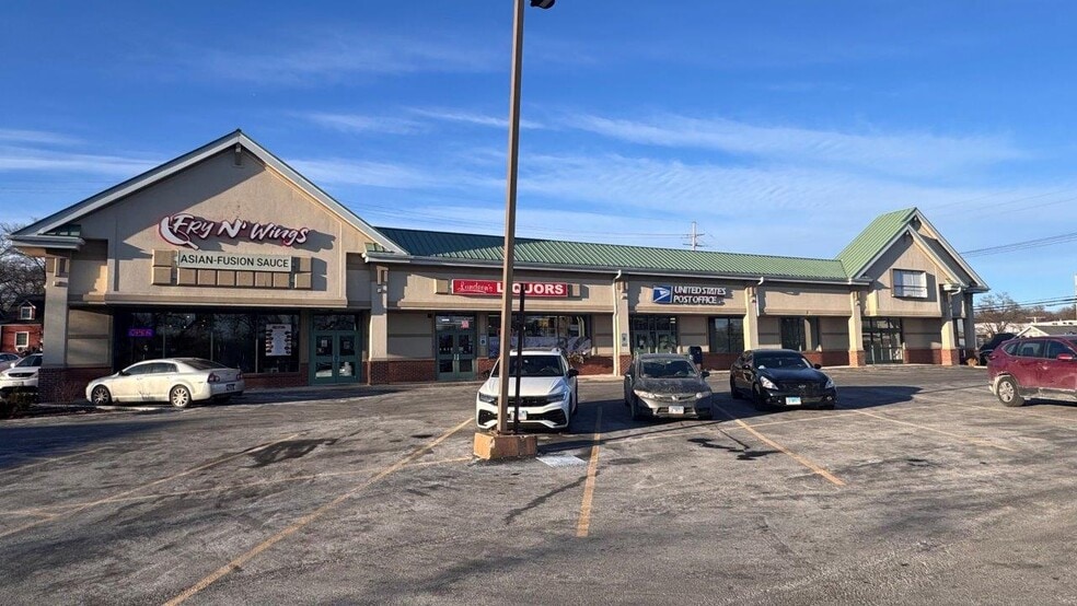 More Photos Of 620 E Main St, St Charles Medical For Lease