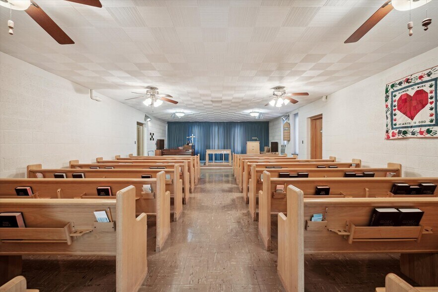 More Photos Of 725 Navarre Ave, Toledo Religious Facility For Sale