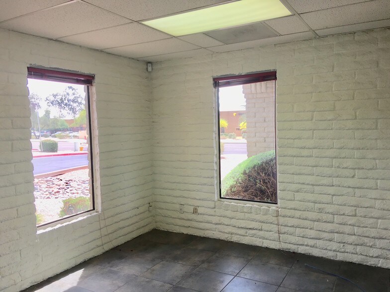 More Photos Of 7750 E Redfield Dr, Scottsdale Distribution For Lease