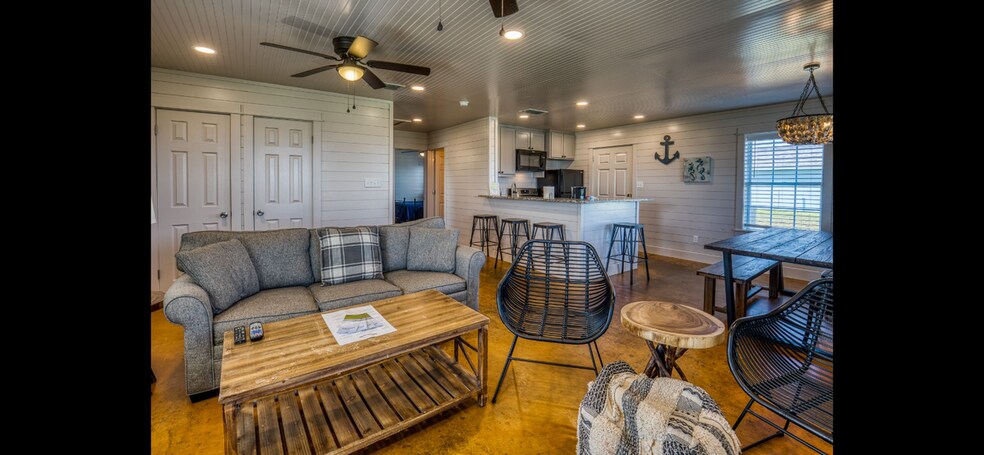More Photos Of 1287 S County Road 1155, Riviera Hospitality For Lease