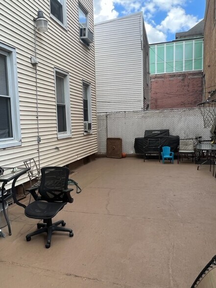 More Photos Of 413 16th St, Union City Multifamily For Sale