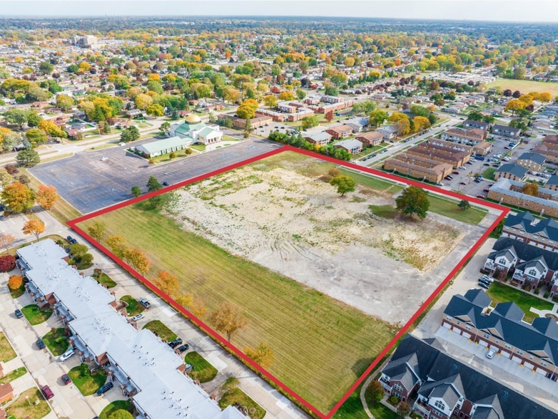 More Photos Of 8525 Cole Dr, Warren Apartments For Sale