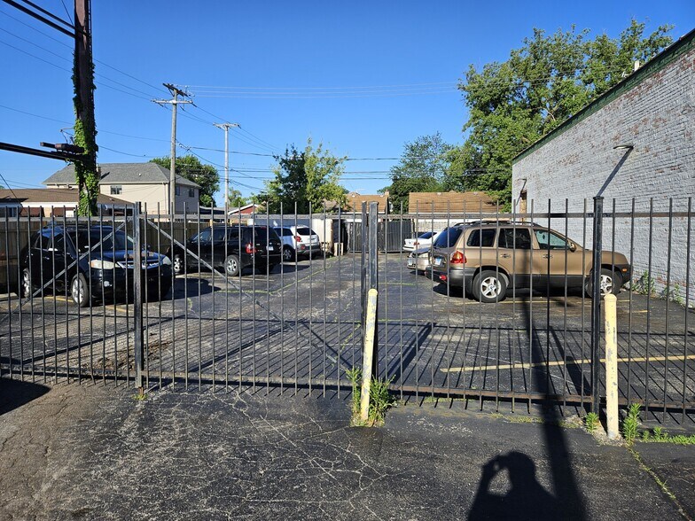 More Photos Of 10319 S Kedzie Ave, Chicago Auto Repair For Lease
