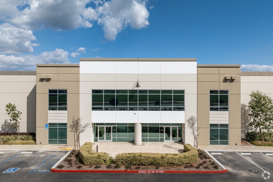 More Photos Of 33380 Zeiders Rd, Menifee Warehouse For Lease