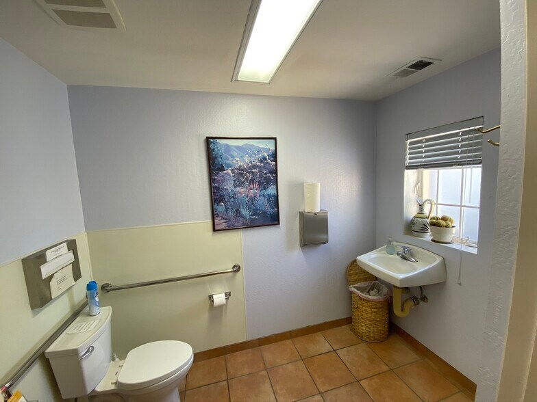 More Photos Of 1328 El Camino Real, San Carlos Storefront Retail Office For Sale