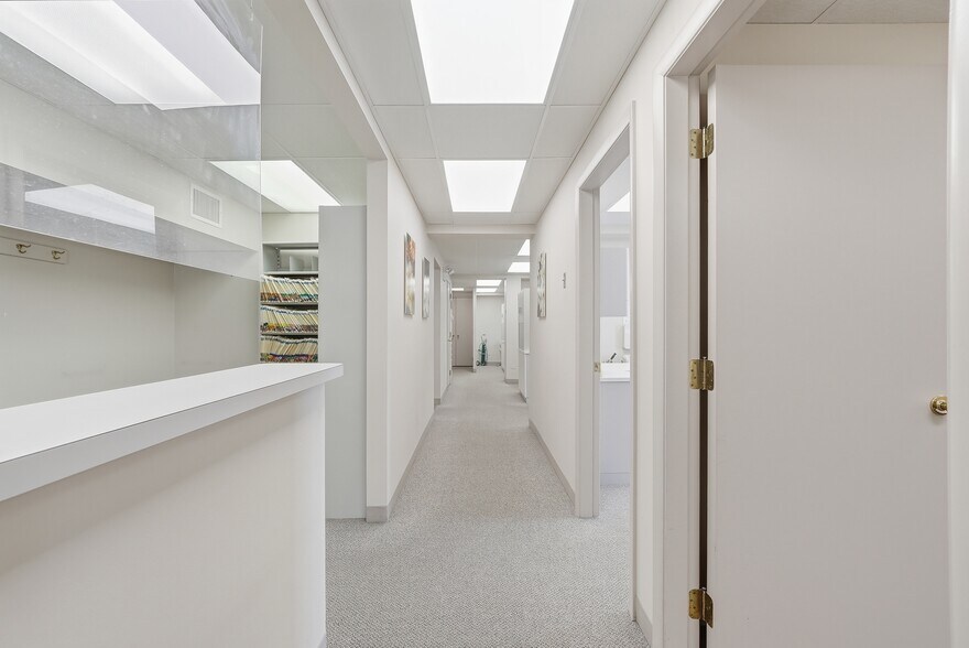 More Photos Of 8265 S Archer Ave, Willow Springs Medical For Sale