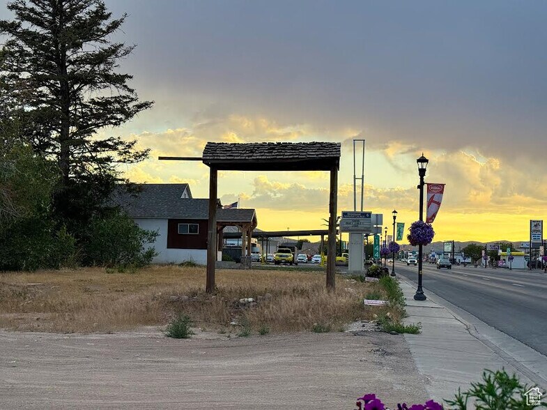 More Photos Of 235 W Main St, Vernal Office For Sale