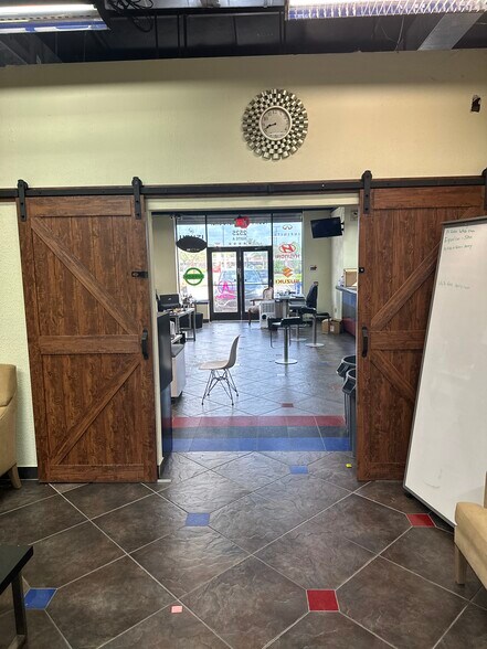 More Photos Of 2525 Westhollow Dr, Houston Auto Repair For Sale