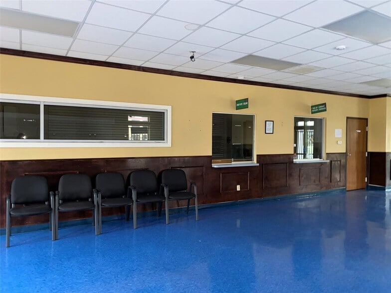 More Photos Of 820 N Zang Blvd, Dallas Medical For Lease