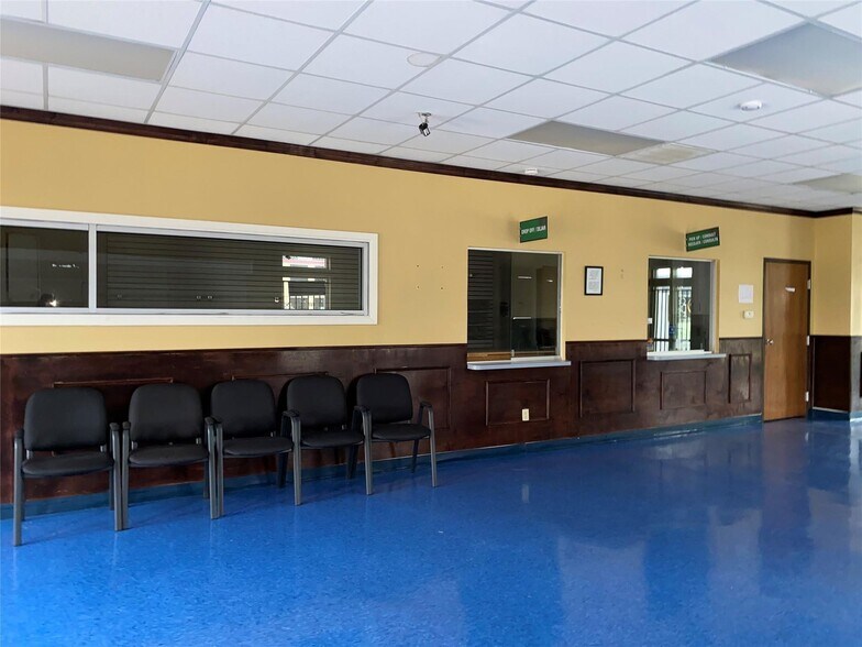 More Photos Of 820 N Zang Blvd, Dallas Medical For Lease