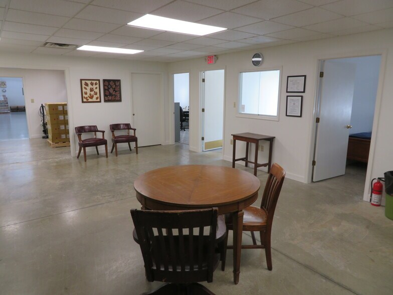 More Photos Of 100 Homestead Ave, Hillsboro Warehouse For Sale