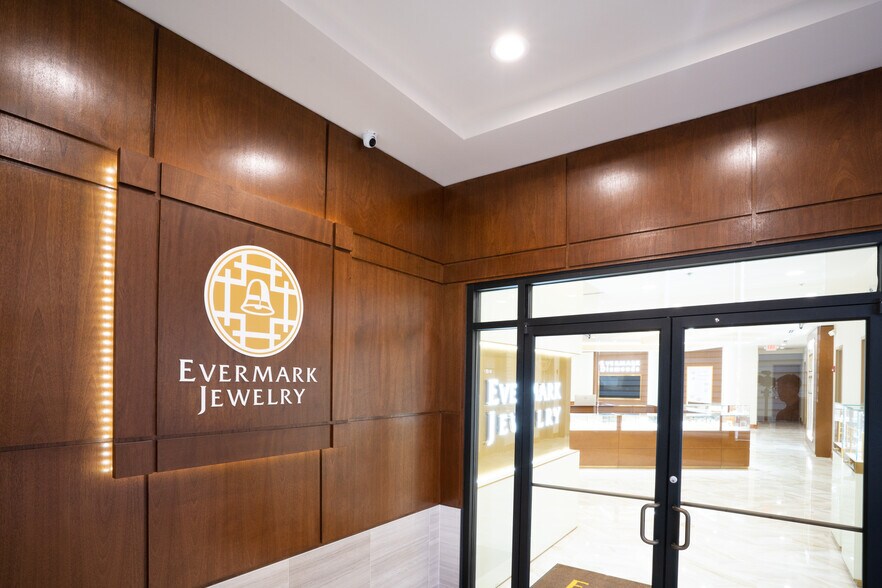 More Photos Of 3170 Peachtree Pkwy, Johns Creek Office For Lease