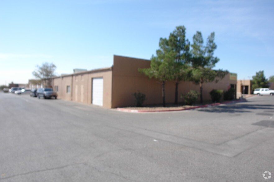 More Photos Of 1421 N Lee Trevino Dr, El Paso Flex For Lease