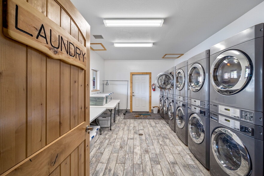 More Photos Of 2 County Road 2141 rd, Alpine Hotel For Sale