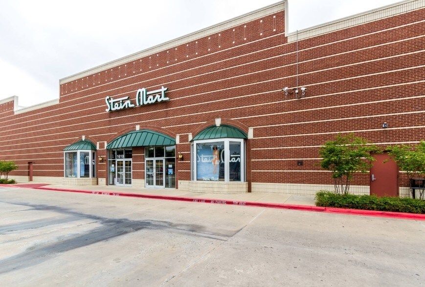 More Photos Of 1540-1580 Keller Pky, Keller Unknown For Lease