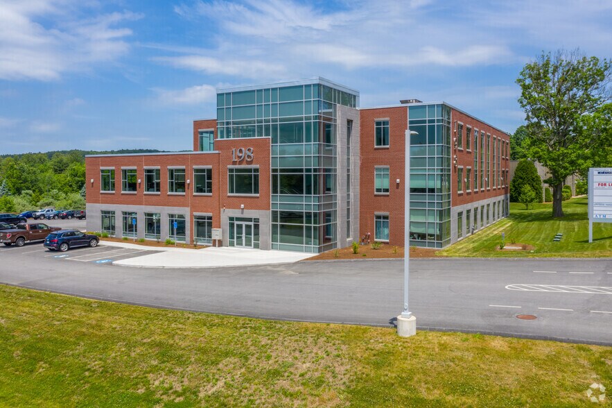 Primary Photo Of 198 Charlton Rd, Sturbridge Medical For Lease
