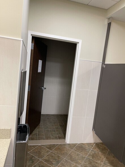 More Photos Of 245 E Main St, Rochester Office For Lease