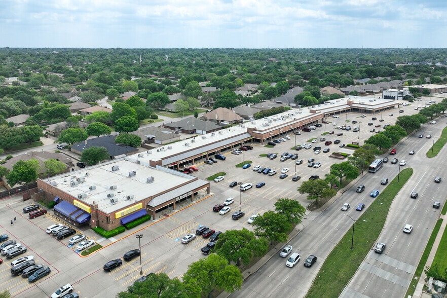 More Photos Of 5401-5531 S Hulen St, Fort Worth Unknown For Lease