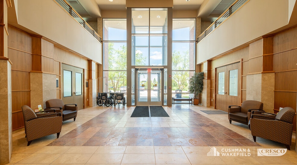 More Photos Of 5655 Hudson Dr, Hudson Medical For Lease