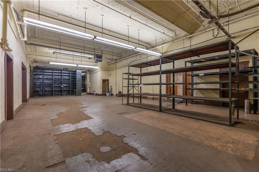 More Photos Of 314 Cherry Ave SE, Canton Warehouse For Sale