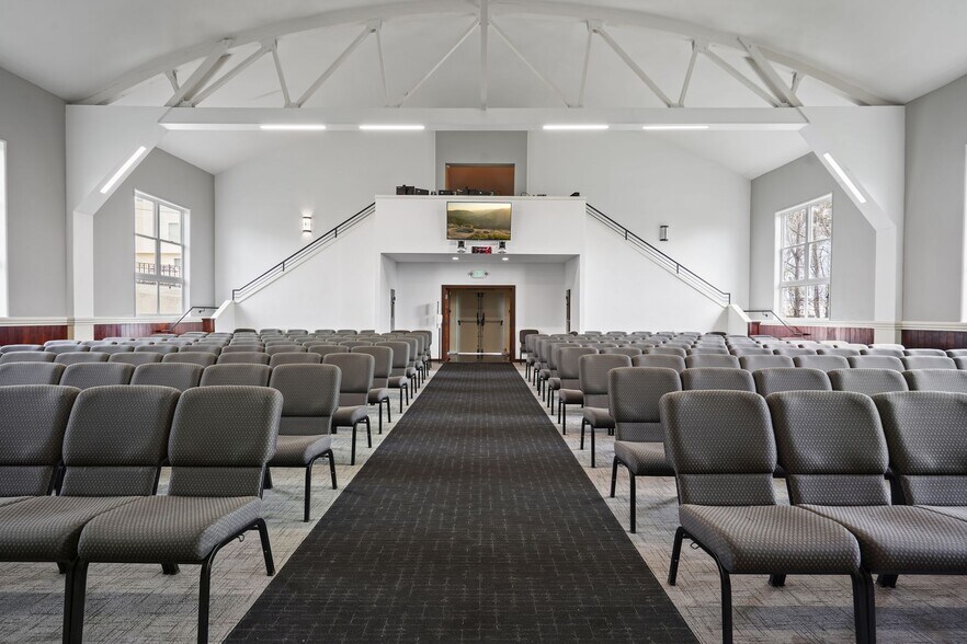 More Photos Of 1221 Oakdale Ave, San Francisco Religious Facility For Sale