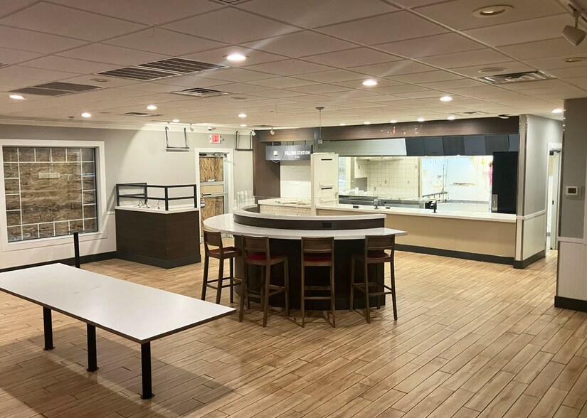 More Photos Of 1317 N Eaton St, Albion Fast Food For Sale