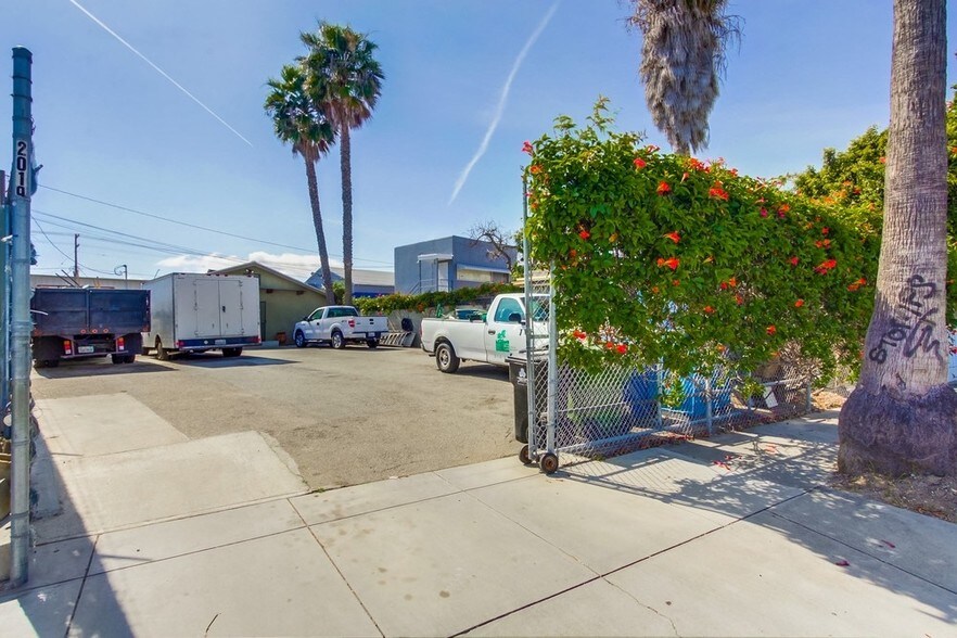 More Photos Of 2019 S Crescent Ave, San Pedro Manufacturing For Sale
