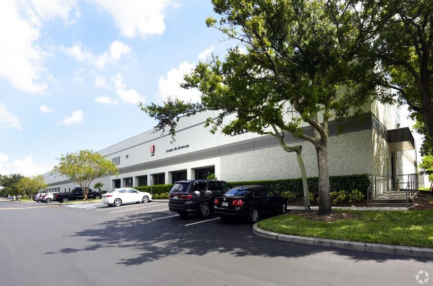 Primary Photo Of 7340 Bryan Dairy Rd, Largo Unknown For Lease