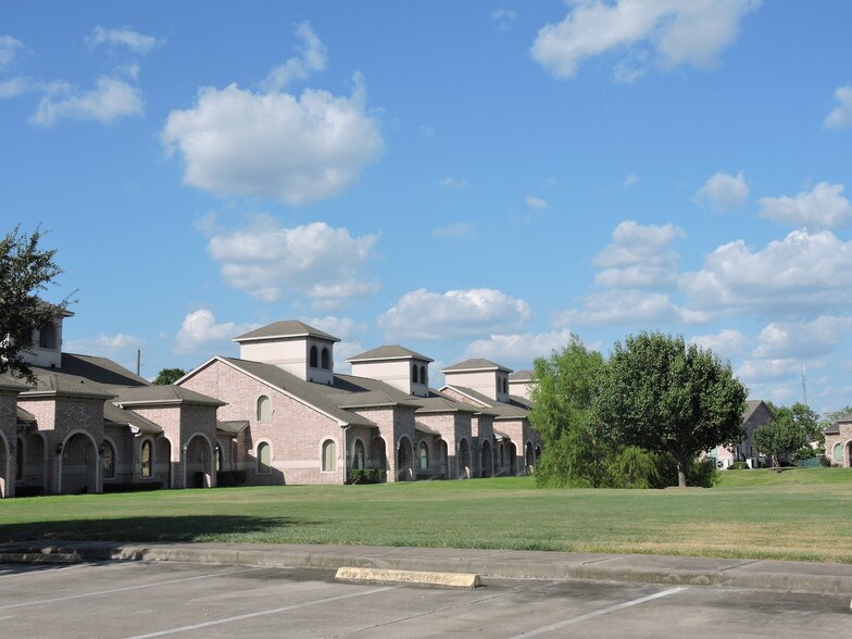 More Photos Of 140 Eldridge Rd, Sugar Land Medical For Lease