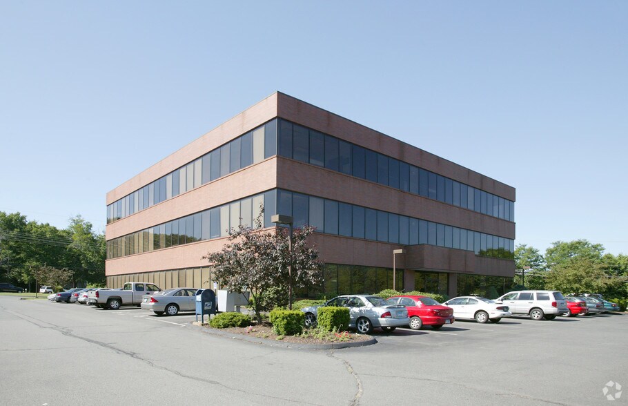 More Photos Of 290 Roberts St, East Hartford Office For Lease