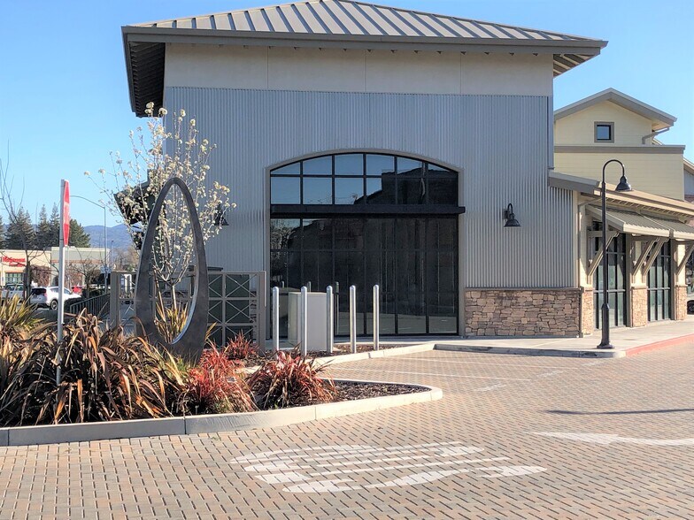 More Photos Of 3270-3280 California Blvd, Napa Freestanding For Lease