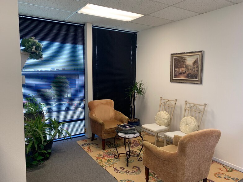 More Photos Of 4683 Mercury St, San Diego Loft Creative Space For Lease