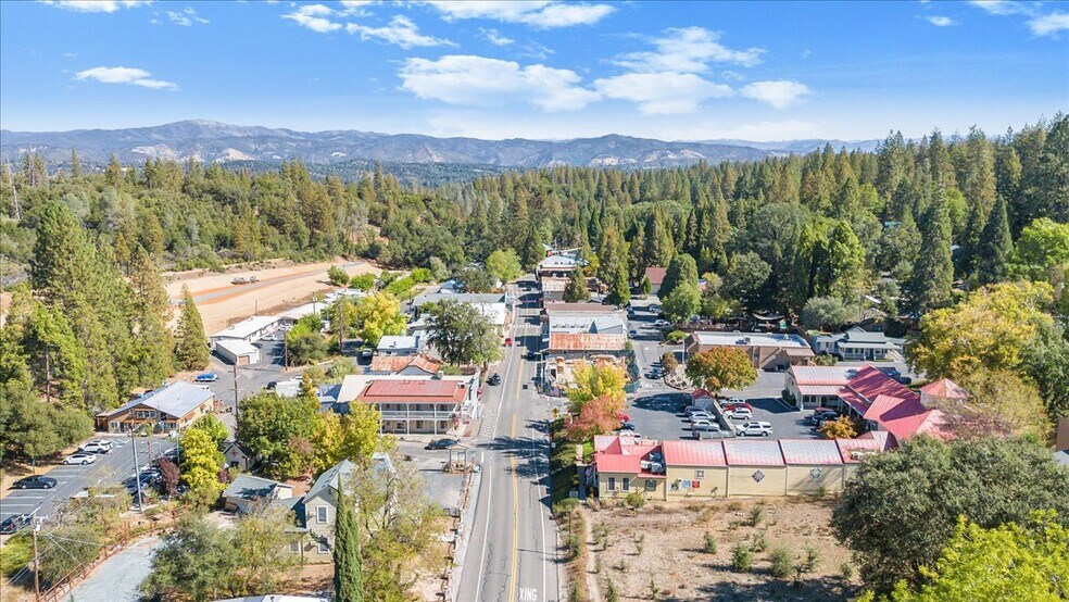 More Photos Of 18736 Main St, Groveland Hotel For Sale