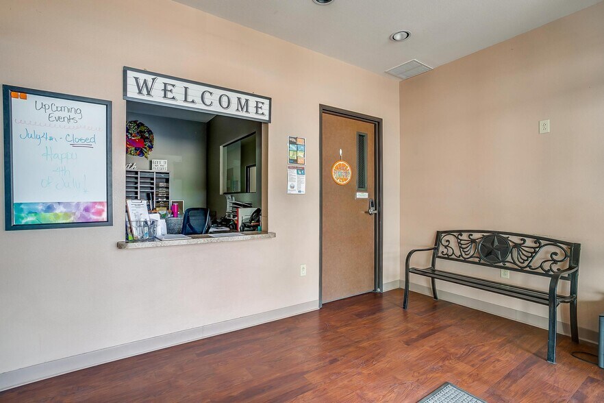 More Photos Of 905 Roberts Cut Off Rd, River Oaks Office For Sale