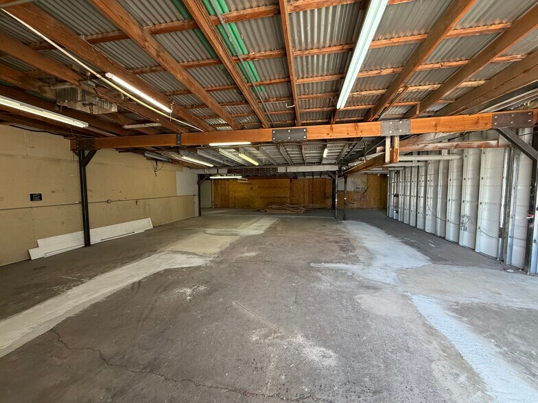 More Photos Of 4630 N 12th St, Phoenix Light Distribution For Lease