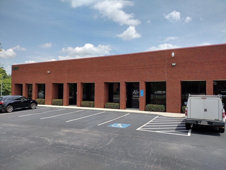 More Photos Of 5207 Belle Wood Ct, Buford Warehouse For Lease