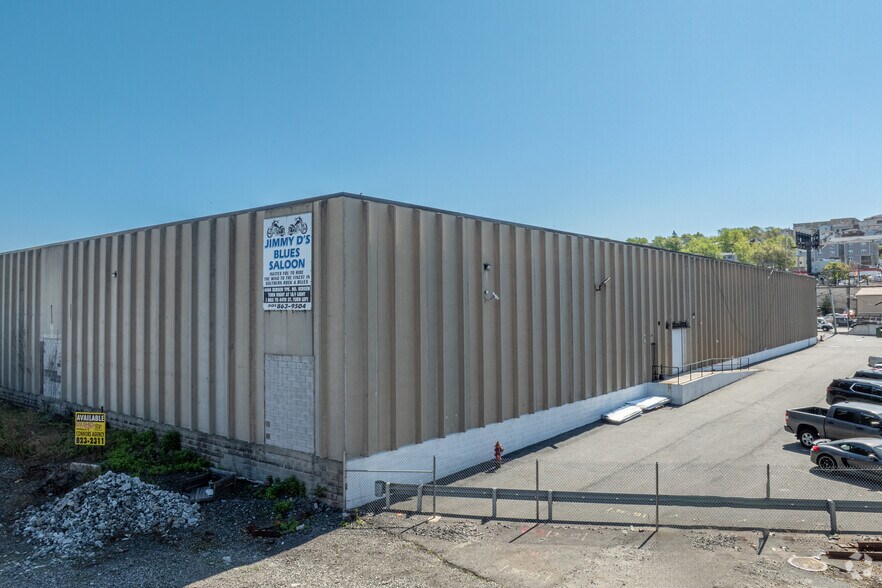 More Photos Of 7001 Anpesil Dr, North Bergen Warehouse For Lease