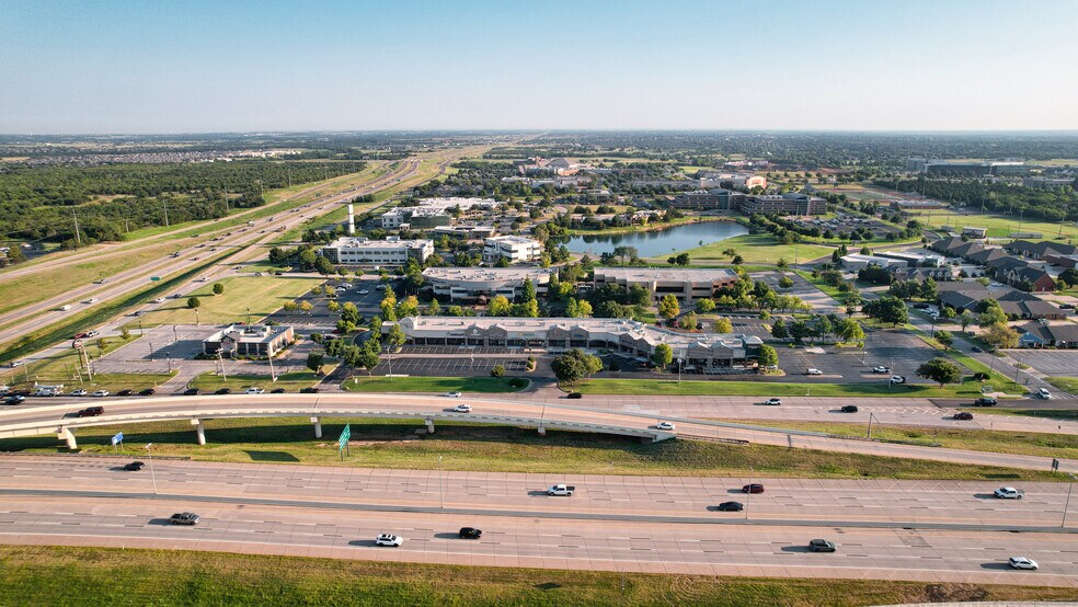 More Photos Of 3521-3561 W Memorial Rd, Oklahoma City General Retail For Lease