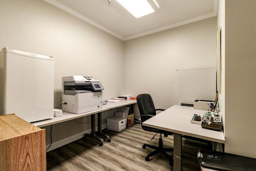 More Photos Of 3459 Acworth Due West Rd, Acworth Office For Sale