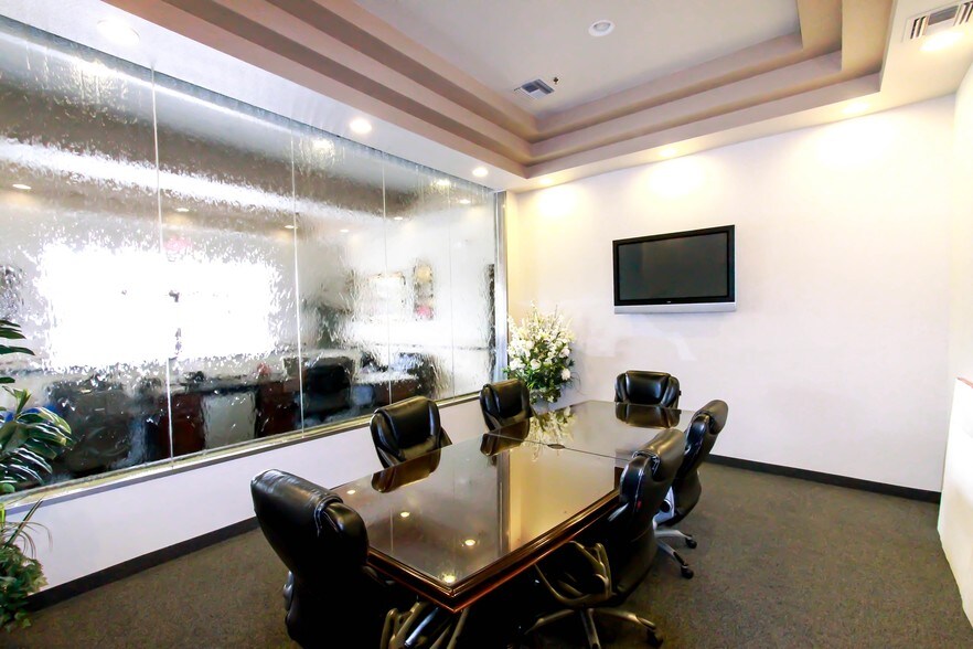 More Photos Of 1830 S Alma School Rd, Mesa Medical For Sale