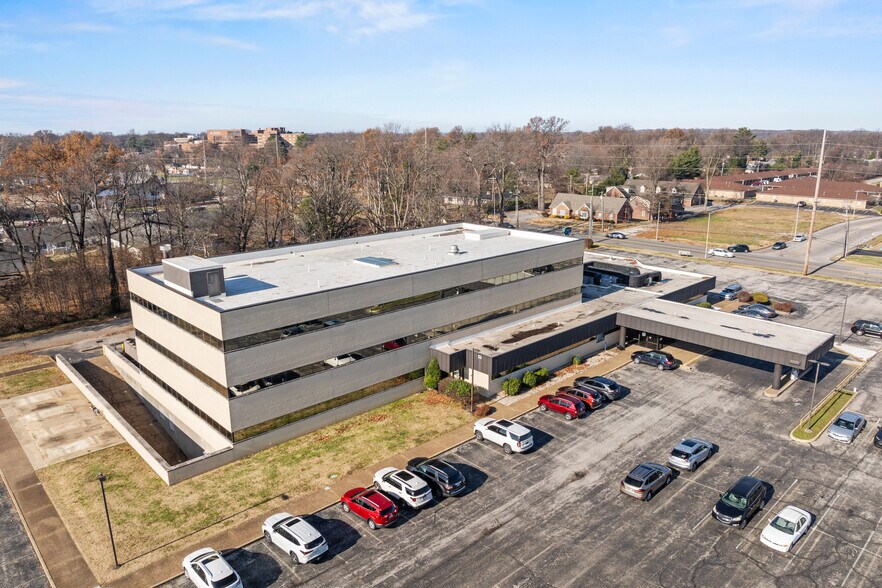 More Photos Of 4411 Washington Ave, Evansville Medical For Sale