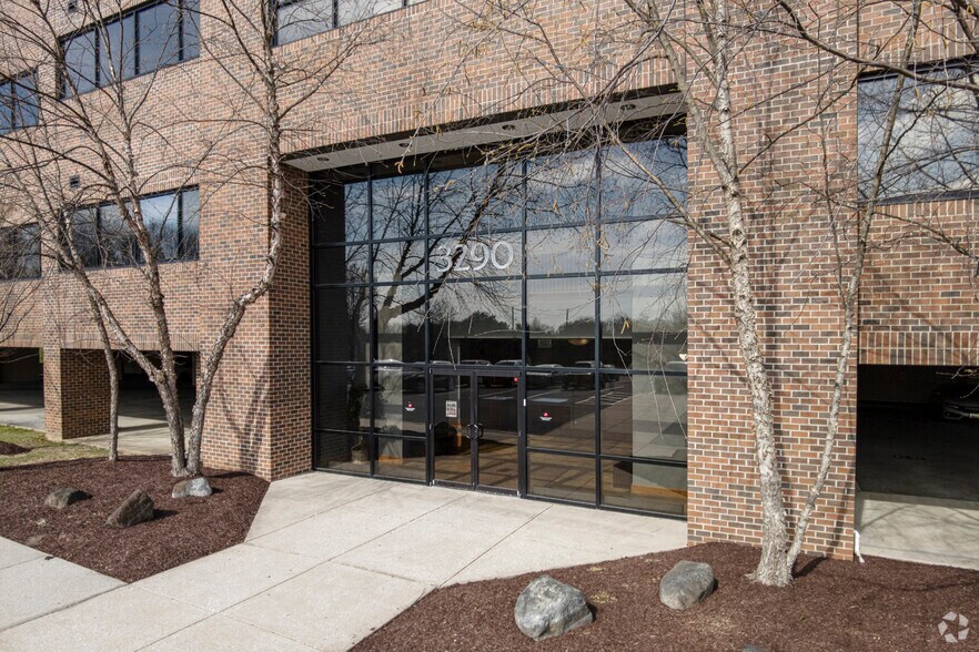More Photos Of 3290 North Ridge Rd, Ellicott City Office For Lease