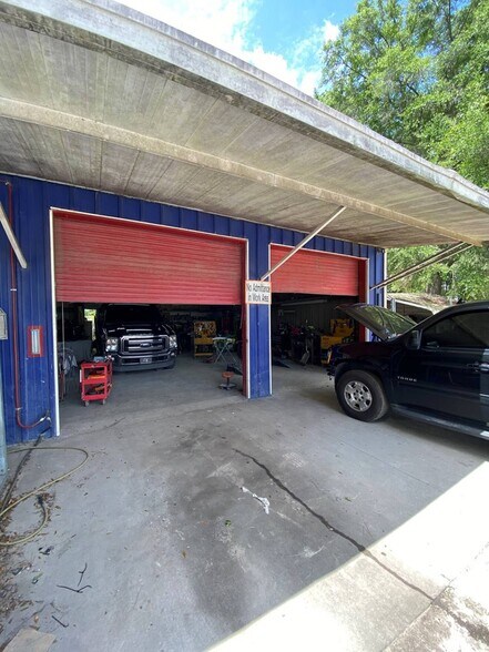 More Photos Of 16260 NW US Highway 441, Alachua Auto Repair For Sale