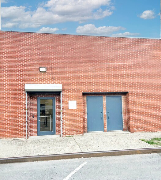 More Photos Of 1434-1444 Commerce Ave, Bronx Warehouse For Lease