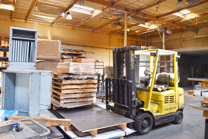 More Photos Of 2182 Maple Privado, Ontario Warehouse For Sale