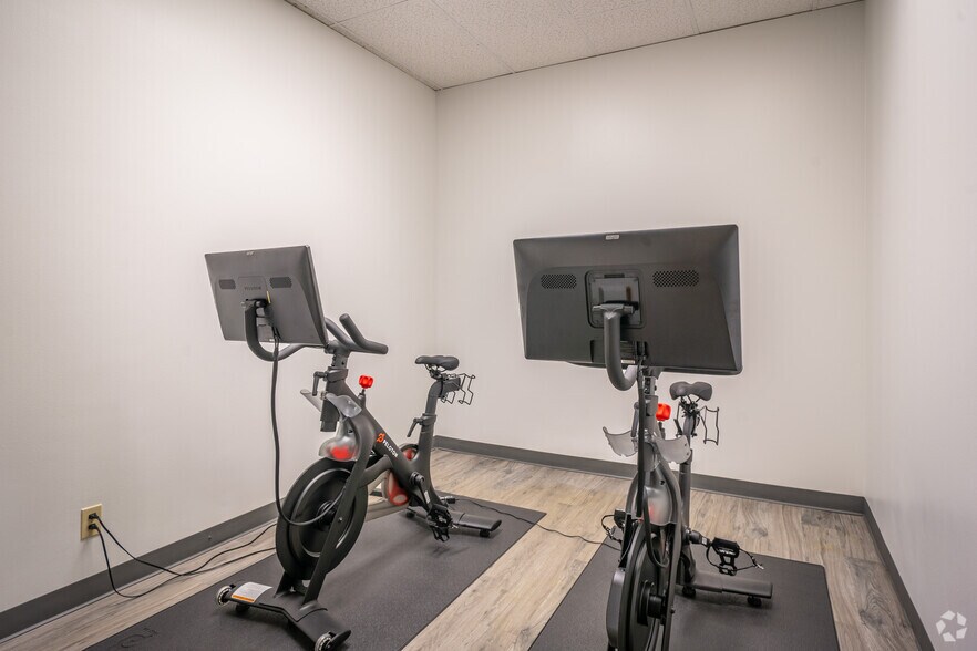 More Photos Of 4800 Sugar Grove Blvd, Stafford Office For Lease