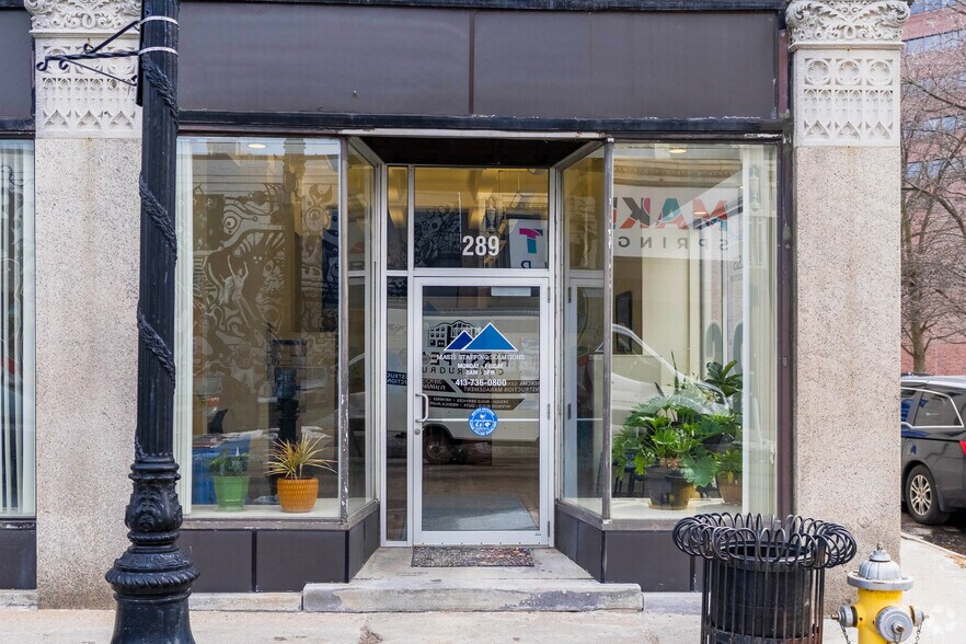 More Photos Of 289-309 Bridge St, Springfield Medical For Lease