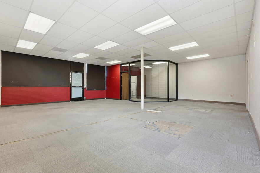 More Photos Of 699 Portola Dr, San Francisco General Retail For Lease