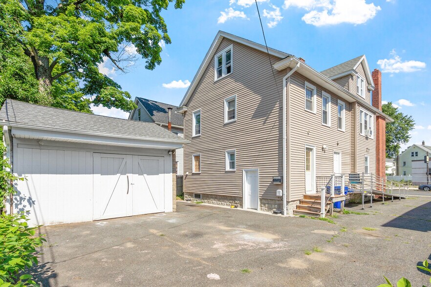 More Photos Of 908 Belmont Ave, Springfield Storefront Retail Residential For Sale