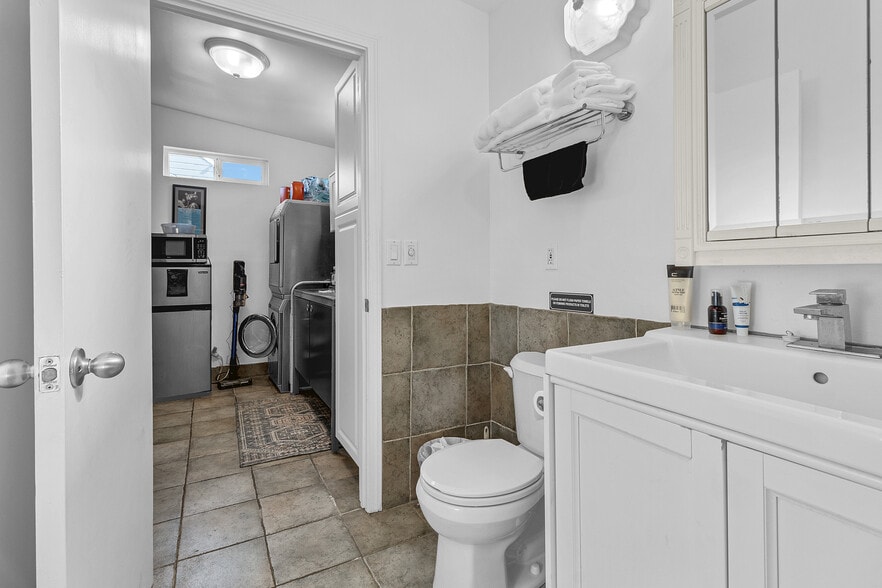 More Photos Of 883 Lighthouse Ave, Monterey General Retail For Sale